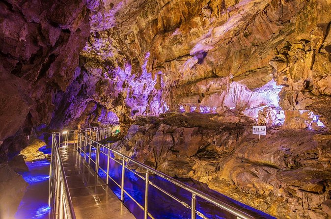 1-Day Tour from Takayama: Hida Folk Village, Caves & Ropeway - What you will learn, beyond the photos