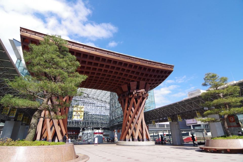 Kanazawa: Private Tour With Local Guide - Just The Basics
