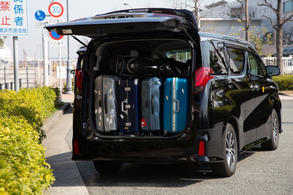 Private Transfer: Tokyo 23 Wards to Haneda Airport HND - Vehicle Comfort and Safety