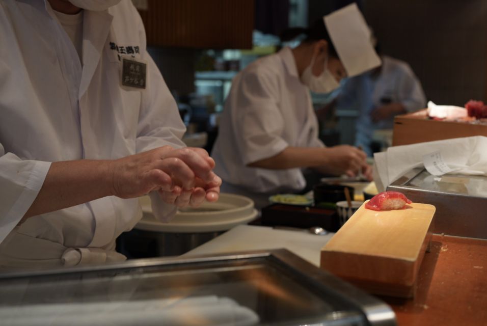Experience Tsukiji Culture and FoodSushi & Sake Comparison - Sushi Lunch and Sake Tasting