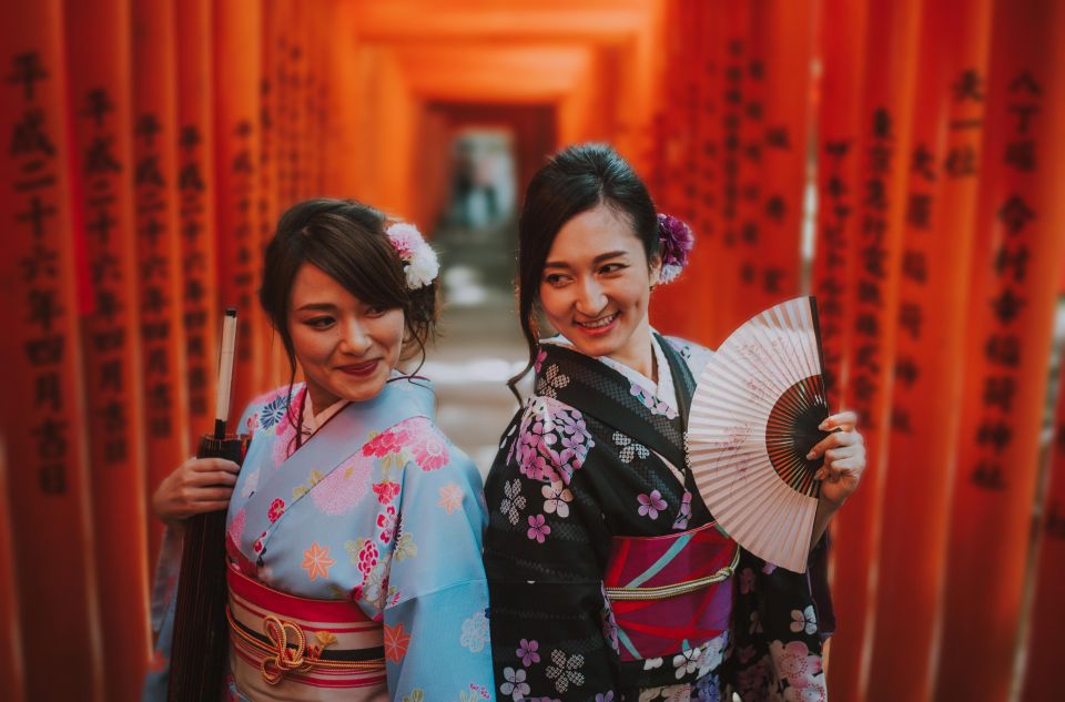Kyoto: Fushimi Inari Shrine Private Photoshoot - Just The Basics