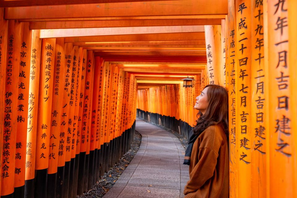 Kyoto: Fushimi Inari Shrine Private Photoshoot - Date Reservation