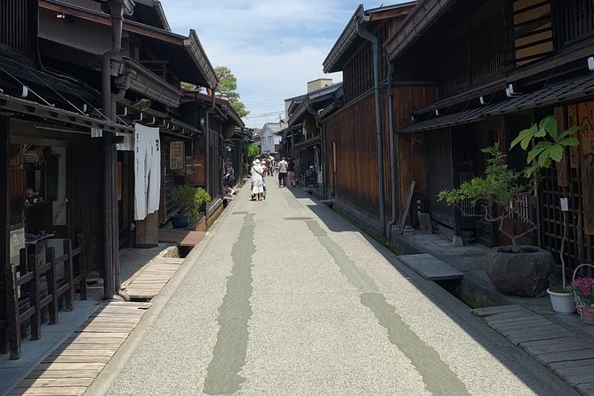 Takayama Old Town Walking Tour With Local Guide - Just The Basics