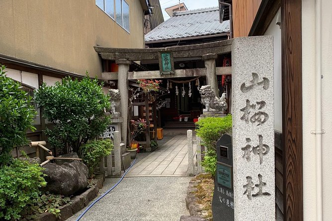Takayama Old Town Walking Tour With Local Guide - Inclusions and Booking Details