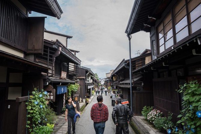 Takayama Full-Day Private Tour With Government Licensed Guide - Logistics