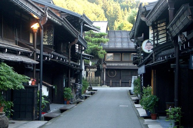 Takayama Full-Day Private Tour With Government Licensed Guide - Additional Information