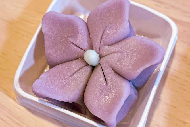 Licensed Guide "Wagashi" (Japanese Sweets) Experience Tour (Tokyo) - Just The Basics