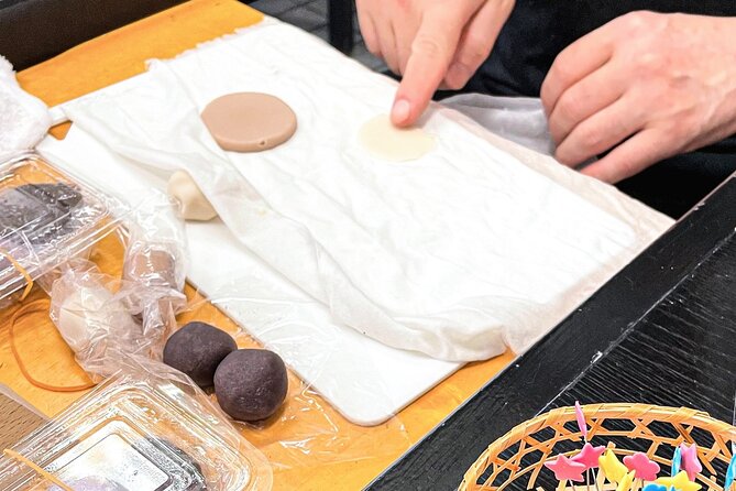 Licensed Guide "Wagashi" (Japanese Sweets) Experience Tour (Tokyo) - Snack Experience Details
