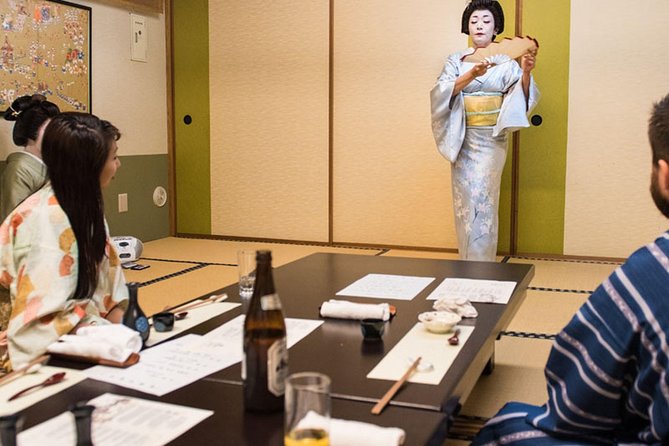 Authentic Geisha Performance With Kaiseki Dinner in Tokyo - Availability and Group Size