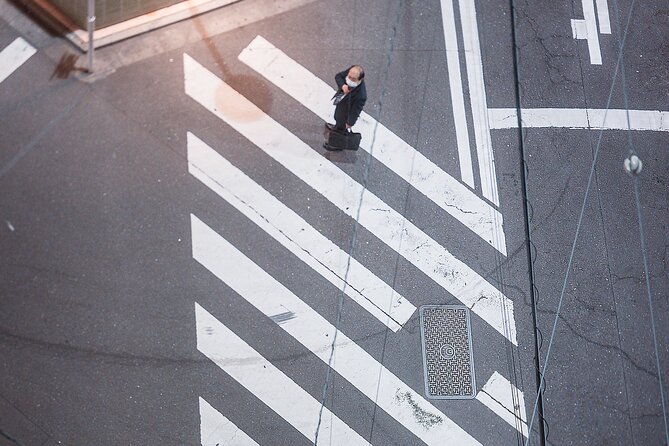 Explore Unique Tokyo Streets / Learn With a Pro Photographer - Q&A With Pro Photographer Deniz Demir