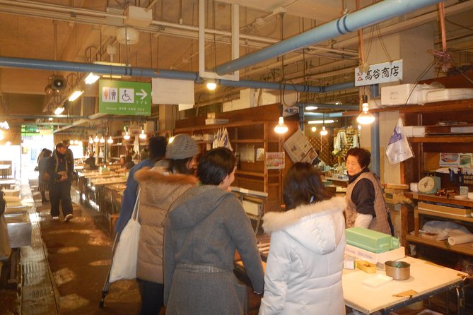 Good Morning Breakfast at Local Fish Market With a Guide - Guided Tour Schedule and Itinerary
