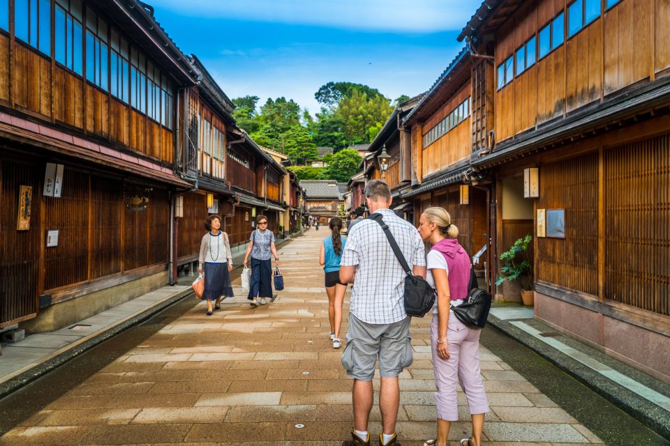 Kanazawa: Private Food Tasting Walking Tour - Tour Description