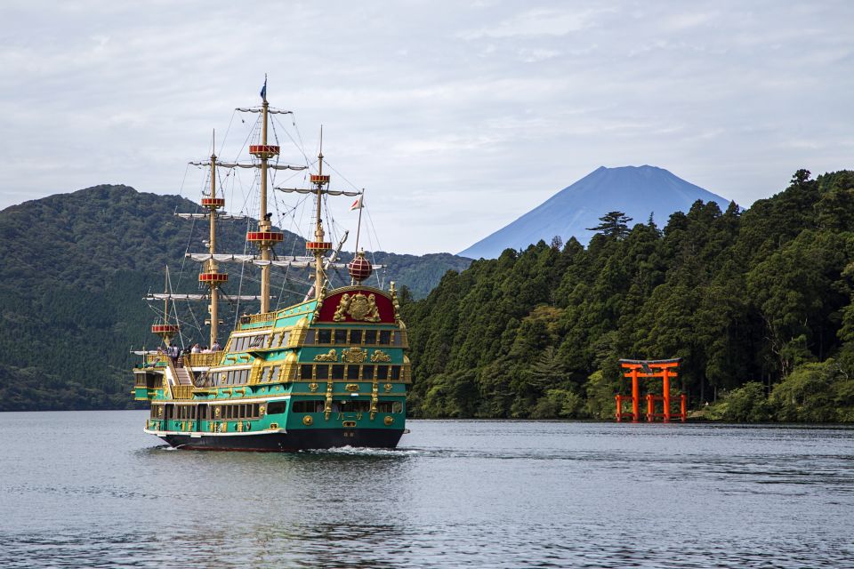 From Tokyo: Private Day Trip to Hakone With Lake Ashi Cruise - Tour Guide and Pickup Service