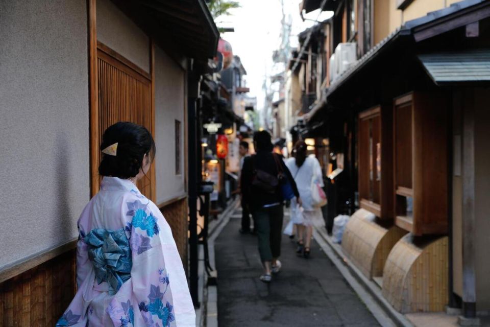 Kyoto Culinary Quest: A Flavorful Odyssey - Navigating Pontochos Culinary Alleyways