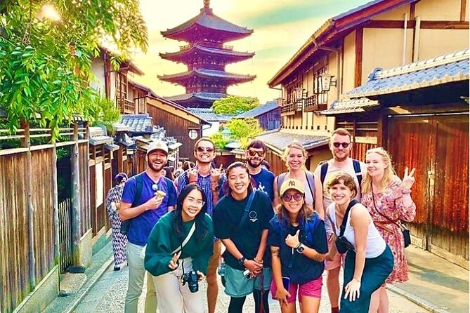 Complete Kyoto Tour in One Day, Visit All 12 Popular Sights! - Gion District and Yasaka Shrine