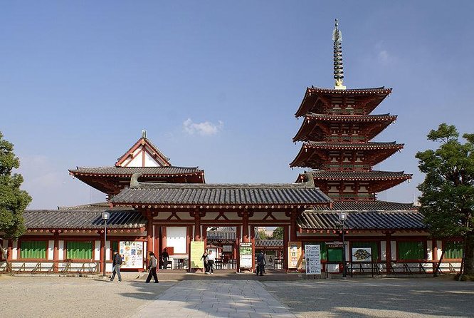 2 Hours Private Guided Walking Tour in Osaka - Safety Precautions Emphasized