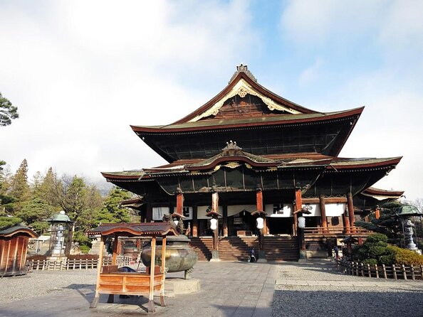 Nagano Full Day Tour Jigokudani Snow Monkey Park Zenkoji Temple - Just The Basics