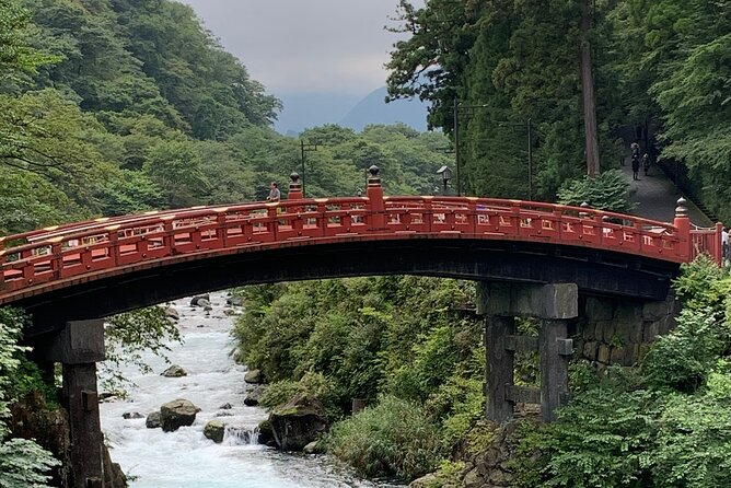 Nikko, Nature and World Heritage - Visiting the Historic Shrines