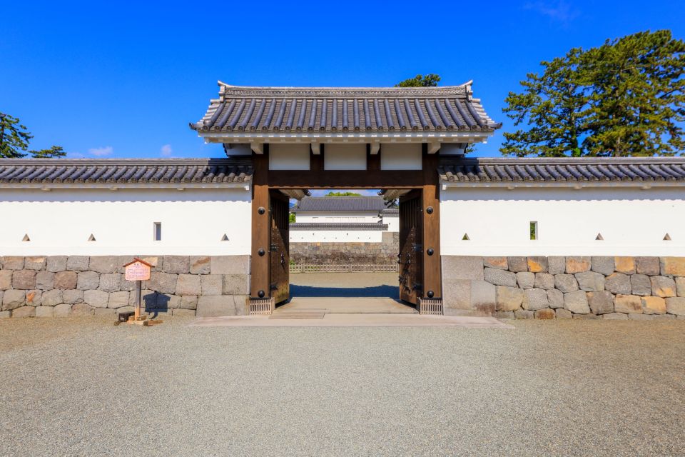 Odawara: Odawara Castle Tenshukaku Entrance Ticket - Garden and Tower Visit