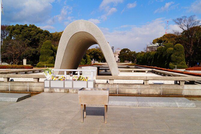 Hiroshimas Modern History and Sake Tasting Tour - Sake Tasting Experience