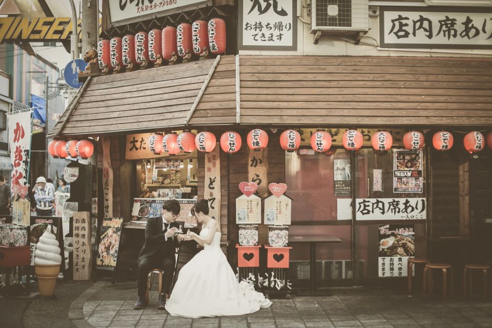 Private Couples' Photoshoot in Osaka W/ Professional Artists - Inclusions