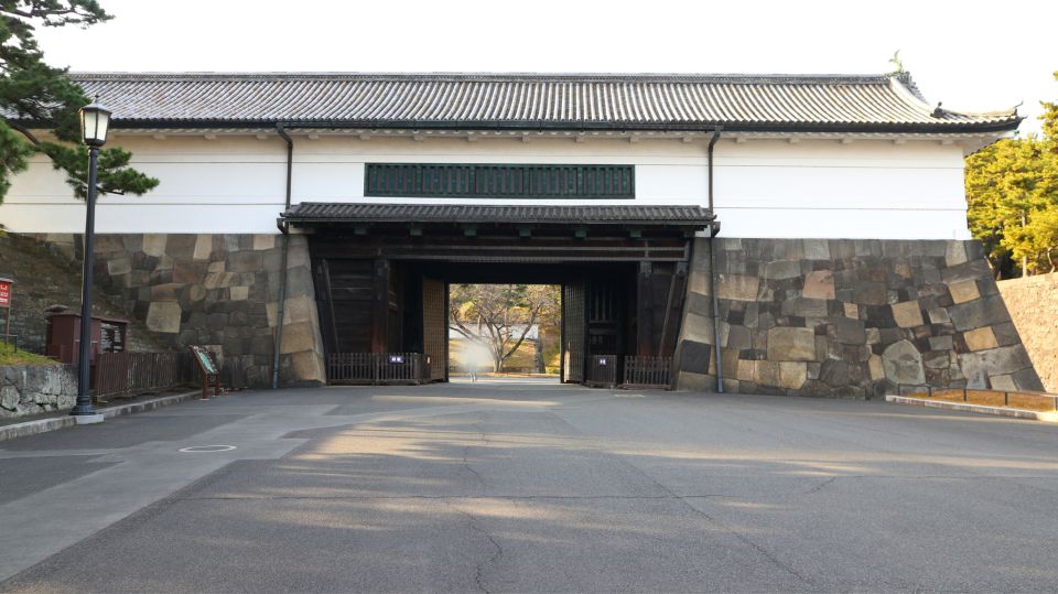 Tokyo History Learning Tour Around the Imperial Palace - Key Highlights and Inclusions