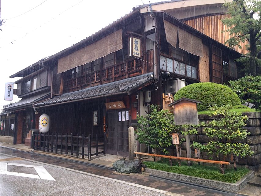 Kyoto: Guided Walking Tour of Fushimi With Private Option - Just The Basics