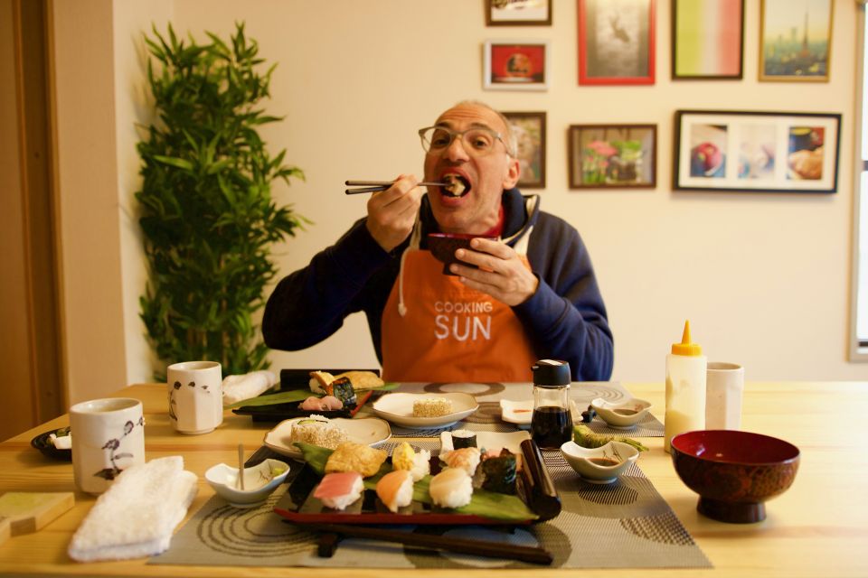 Tokyo: Sushi Making Class - Just The Basics