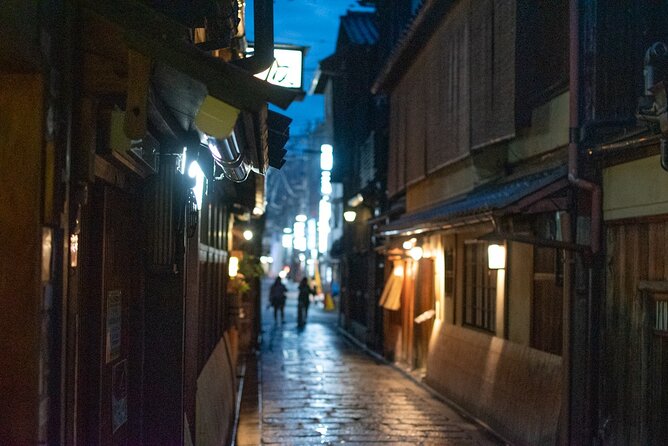 Private FOOD Walking Tour in Kyoto City Highlight Exploration - Local Food Tastings