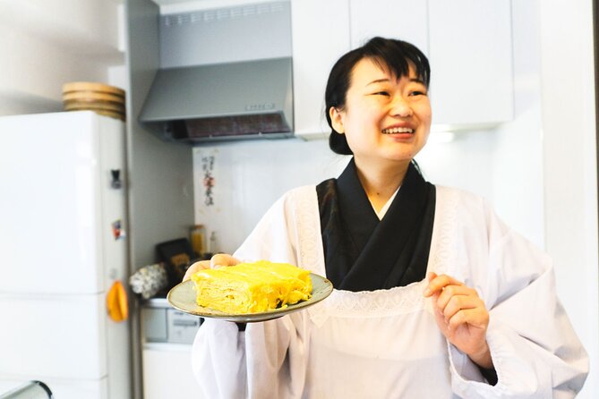 Japanese In-Home Cooking Lesson and Meal With a Culinary Expert in Osaka - Pricing and Booking Details