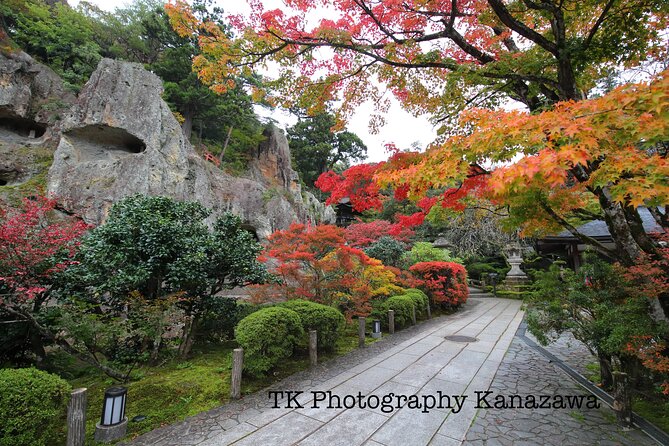 Kaga City Private Tour Photoshoot by Professional Photographer - Just The Basics