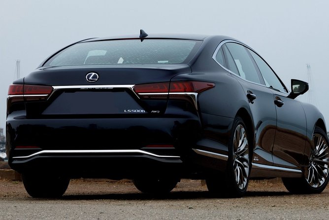 Osaka Airport Transfers : Kansai Airport KIX to Osaka City in Business Car - Just The Basics