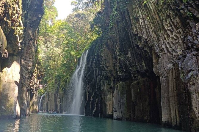 One Day Customized Kumamoto and Miyazaki Takachiho Tour - Itinerary Overview