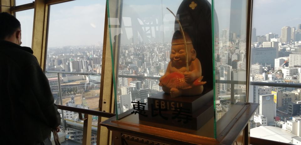 Osaka: Five Must-See Highlights Walking Tour & Ramen Lunch - Language and Highlights