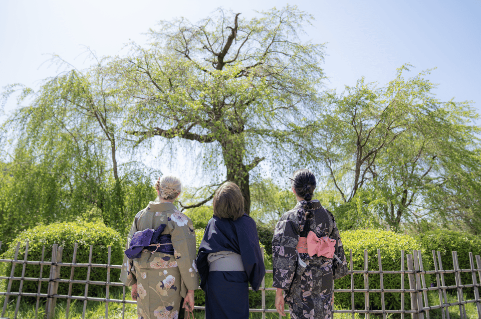 Kyoto Portrait Tour With a Professional Photographer - Booking Information