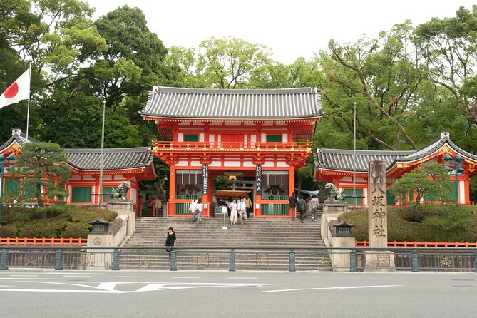 Kyoto's Higashiyama: Tradition, Art & Religion Tour - Traditional Performances