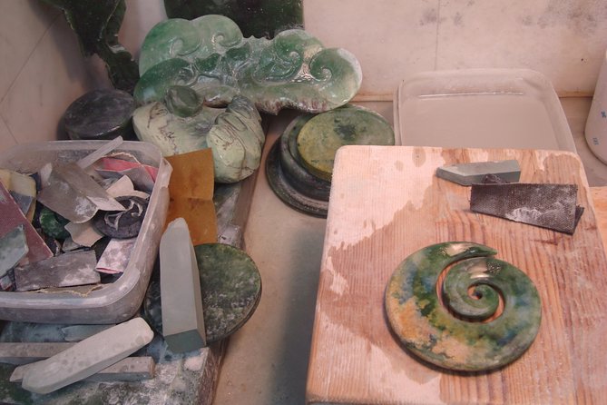 Custom Made Jade Carvings - Types of Jade Used in Carvings