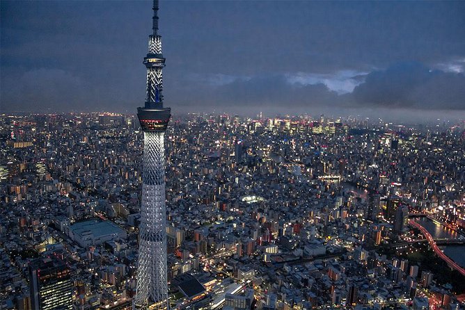 25-Min Downtown Helicopter Tour : Tokyo Skytree and Tokyo Tower - Odaiba from above: bay views and the geometry of the city