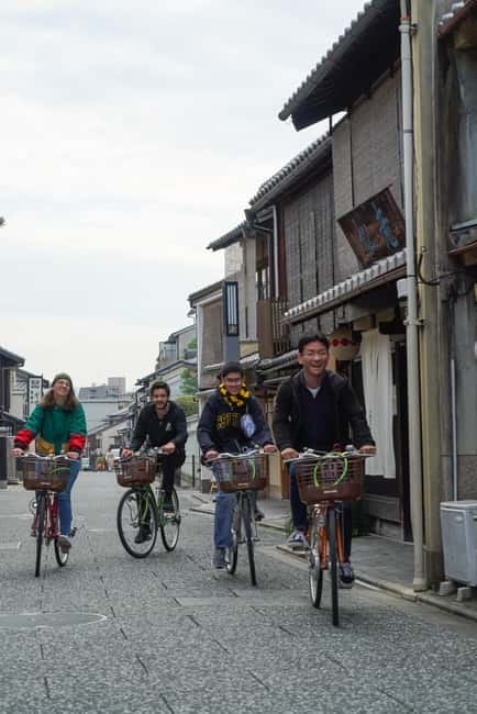 4.5-hr Kyoto Historical Highlights Bike Tour with UNESCO - Riding Rules in Japan: Phone, Headphones, and Traffic Attention