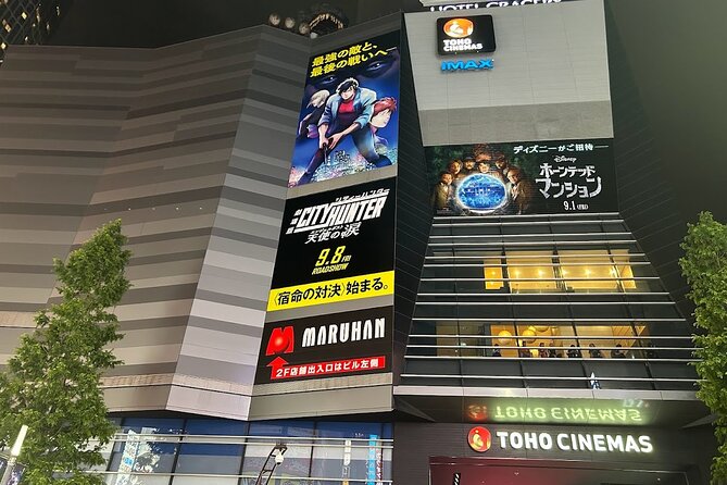 4 Hours Shibuya - Shinjuku Night Tour - Getting started at Hachiko, where Shibuya makes sense fast