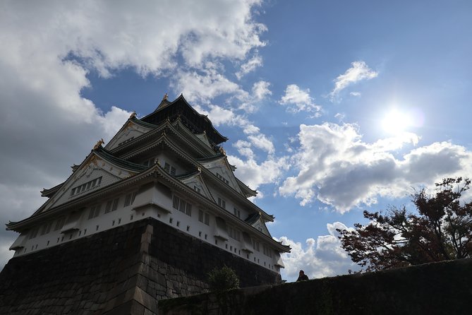 5-Hour Osaka Bike Tour to the Neighborhood of Osaka Castle - Why Osaka Castle feels different from the bike saddle
