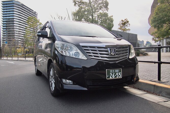 Airport transfer: Narita, Haneda (Tokyo), HND-NRT Airport shuttle - The driver experience: English help, plus small practical wins