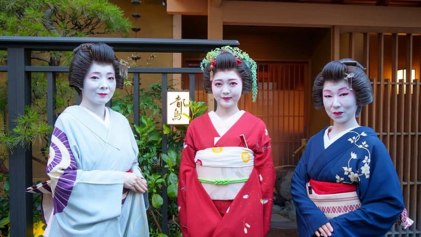 Asakusa: Geisha Performance and Tea House Experience - Asking questions like an insider, not a tourist