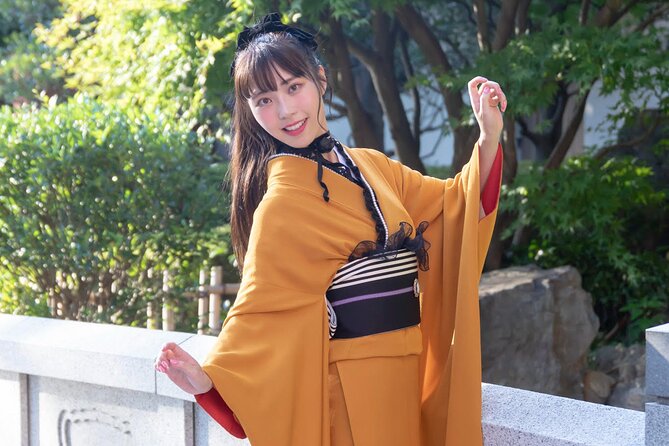 Asakusa's Historic Treasures - Tea-time karaoke in Japan, plus a free drink bar