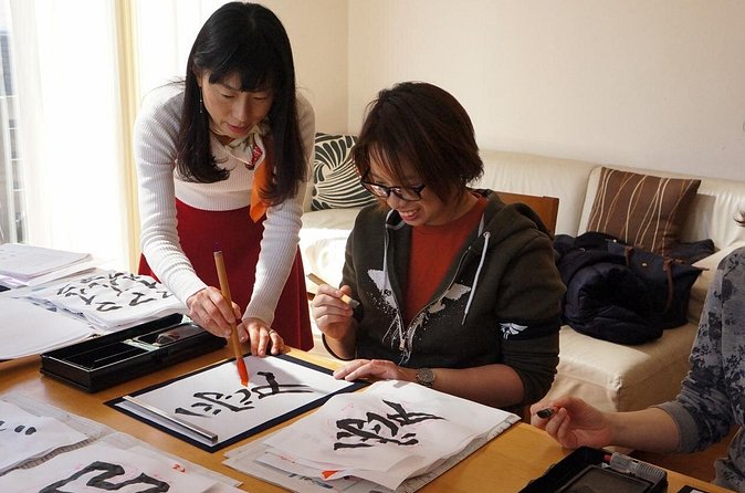 Authentic Japanese calligraphy class in Tokyo! Kanji your name - How to make the most of the class (small prep that helps)