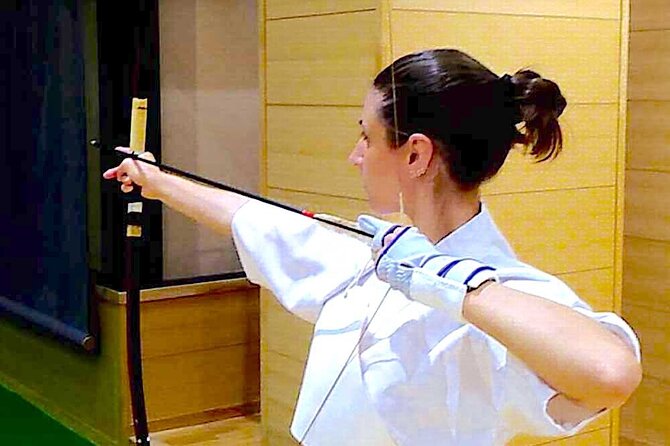 Authentic Kyudo Japanese Archery Experience in Tokyo - Straw bale to target range: How shooting and coaching work