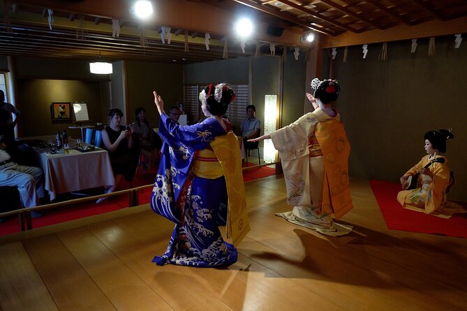 Authentic Maiko Experience&Kyoto Dinner (Free drink) at Noh Stage - 18:00 Photo Time on the Noh Stage (Yes, It’s a Real Photo Moment)