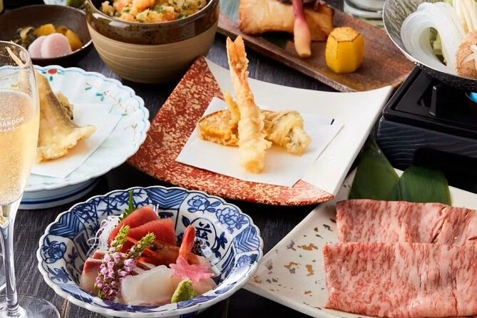 Authentic Maiko Experience&Kyoto Dinner (Free drink) at Noh Stage - Dinner Begins Right After the Welcome Toast