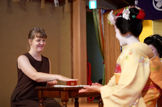 Authentic Maiko Experience&Kyoto Dinner (Free drink) at Noh Stage - Conversation Time and Ozashiki Games, Where Etiquette Becomes Fun