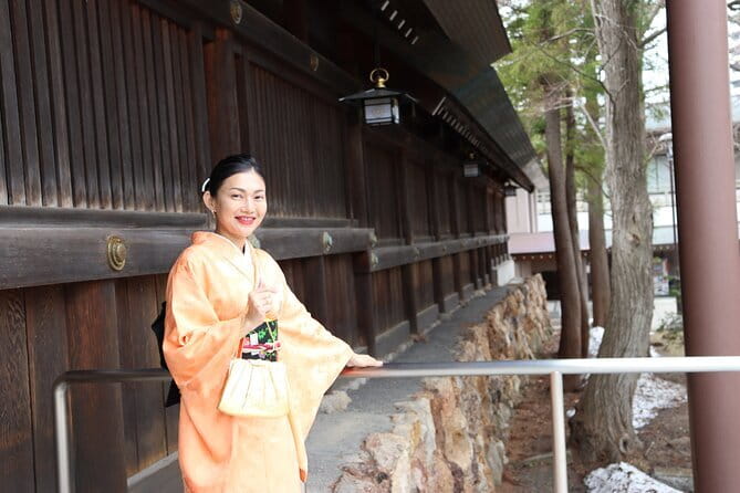 Authentic Sapporo: Nijo Market Seafood Lunch & Local History Tour - Pace and timing: how this 2.5-hour walk usually feels